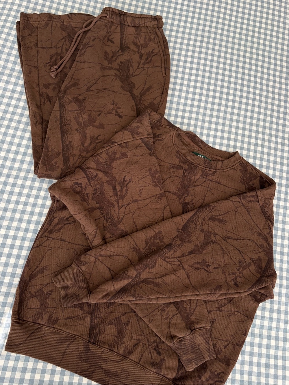 Dairy boy low country camo sweat set size small